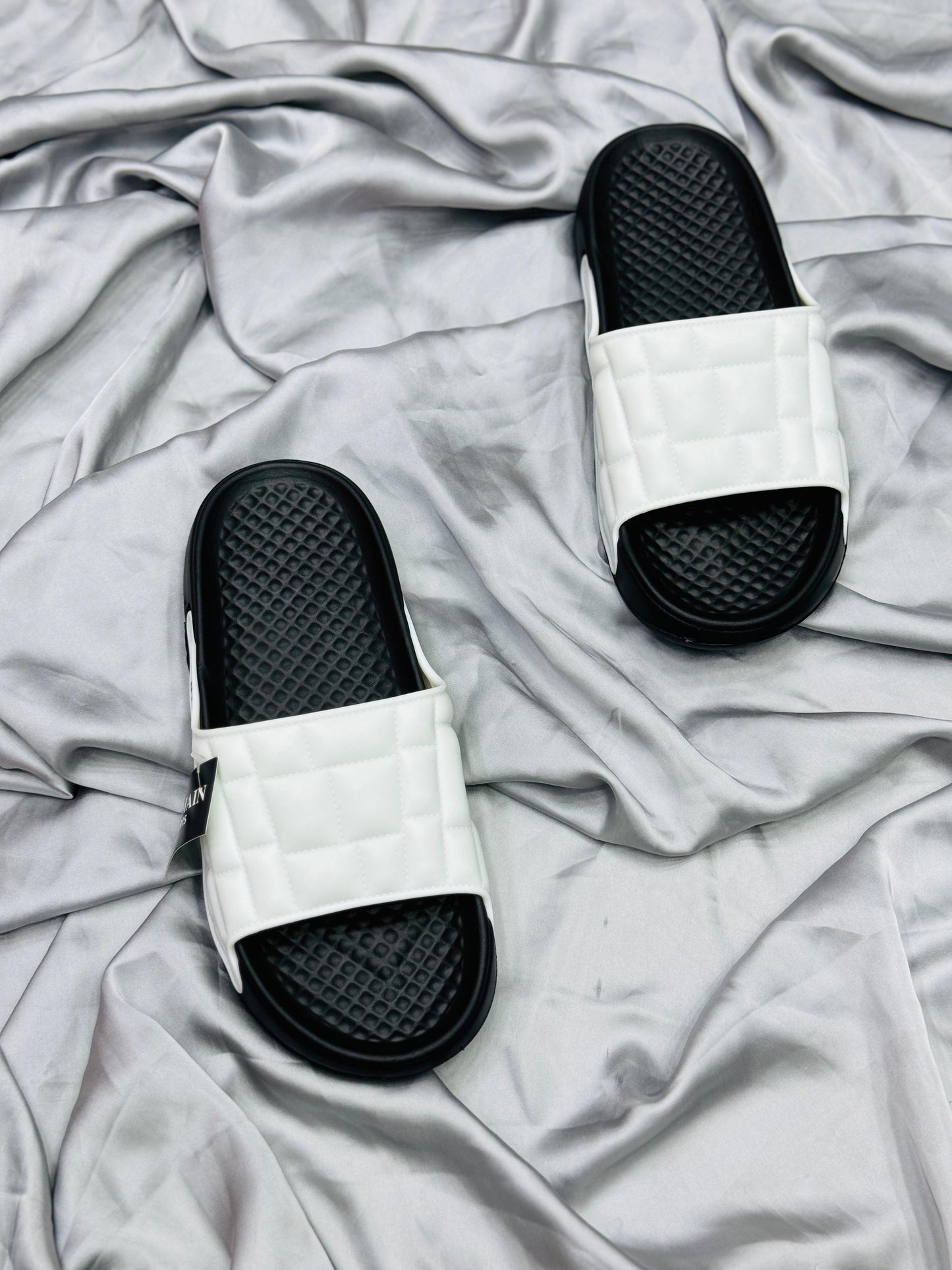 Balmain - Slides - D3 - White with Black