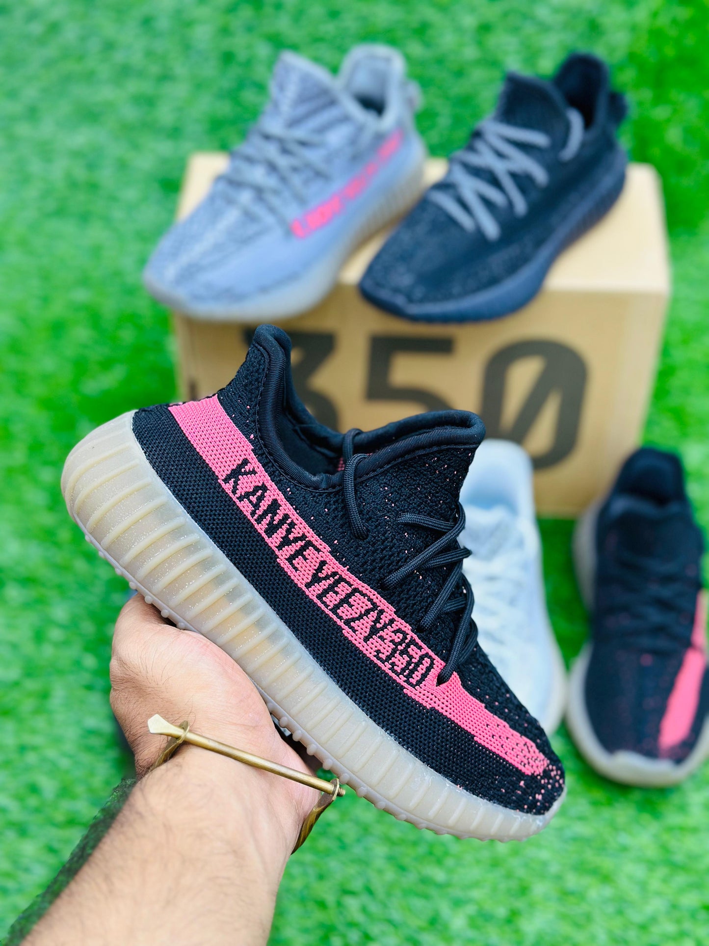 Yeezy - 350 - W - Black Pink