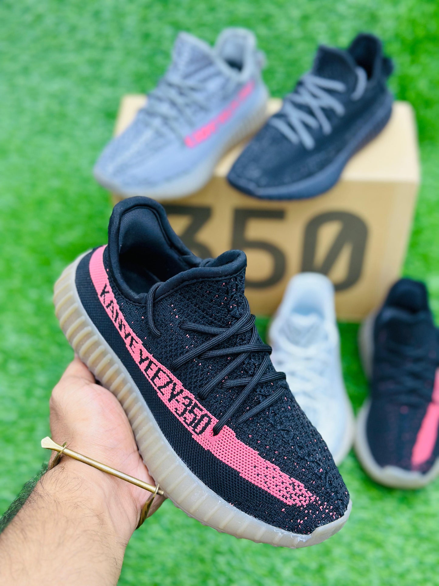 Yeezy - 350 - W - Black Pink