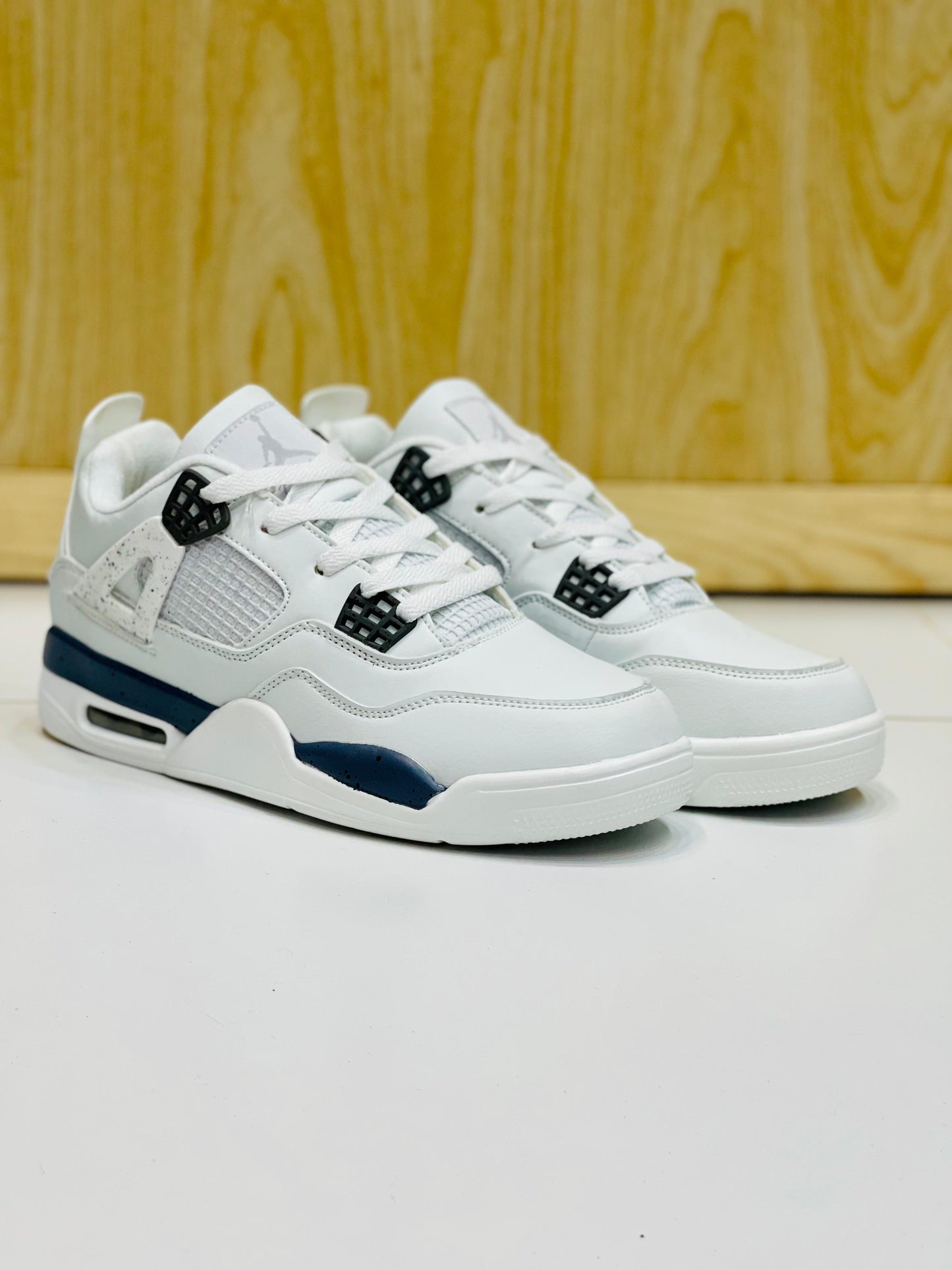 AR JDN 4 - Retro - White Grey