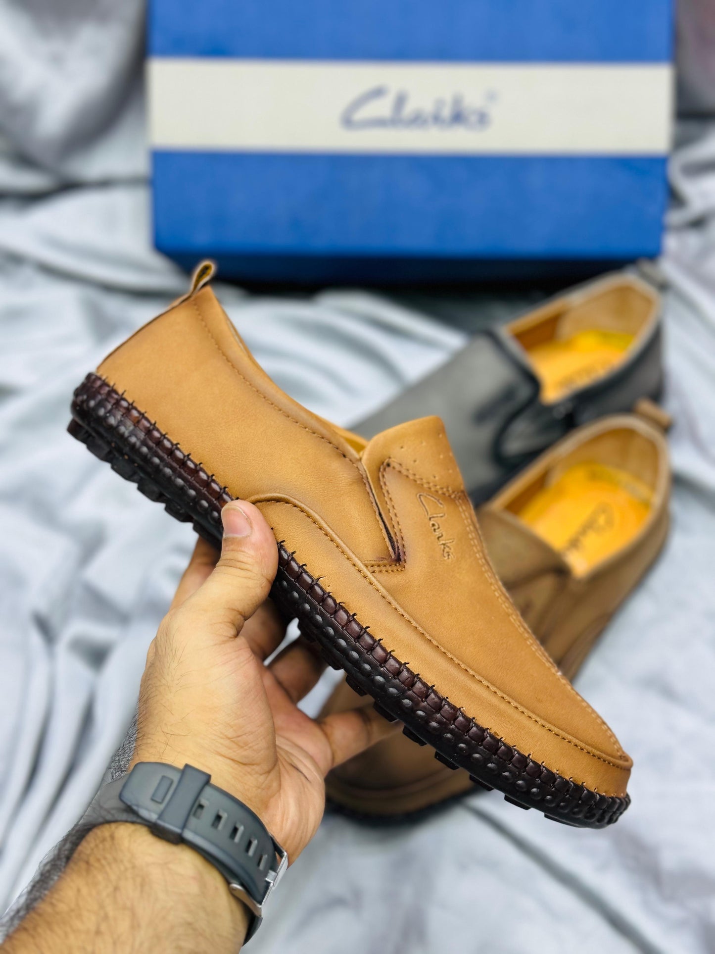 Clarks - Medicate - D7 - Light Brown