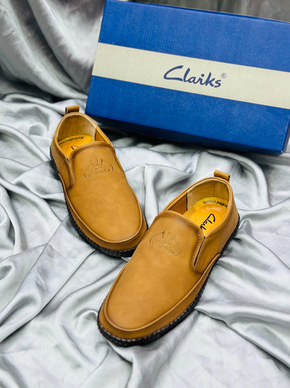 Clarks - Medicate - D6 - Brown