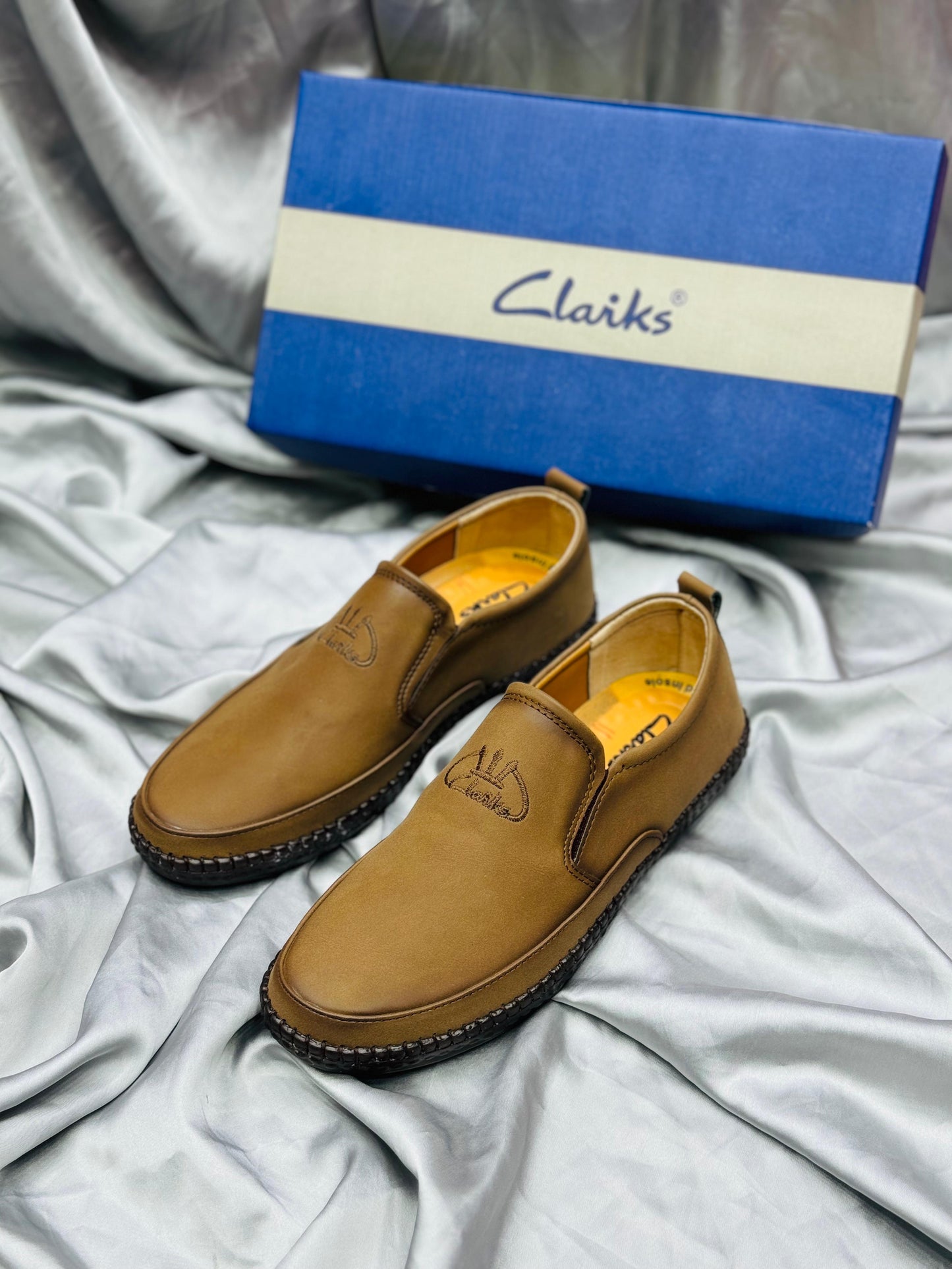 Clarks - Medicate - D6 - Dark Brown