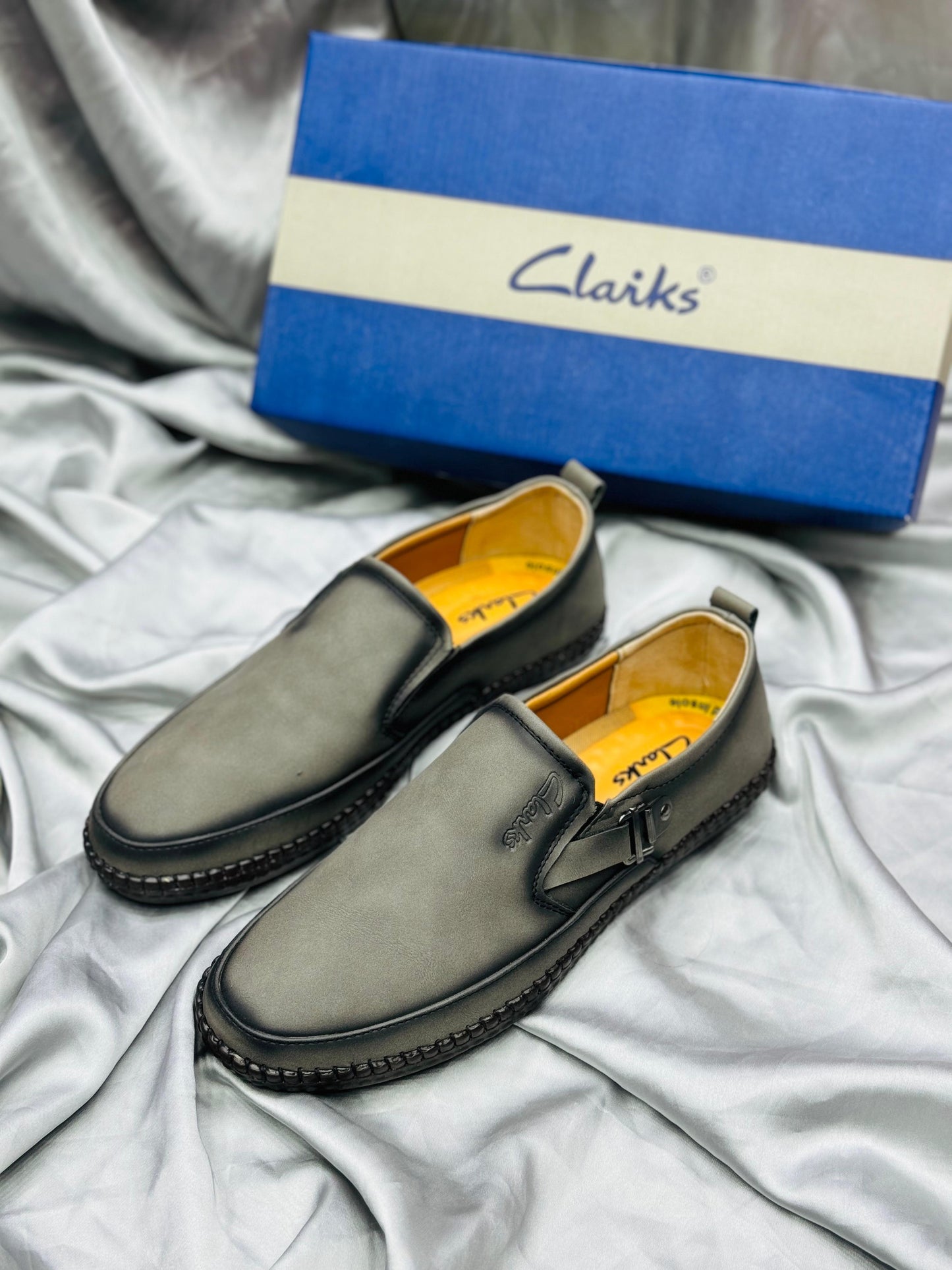 Clarks - Medicate - D8 - Grey