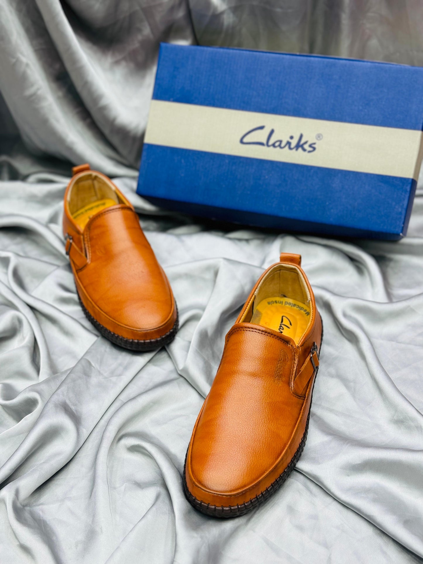 Clarks - Medicate - D8 - Orange