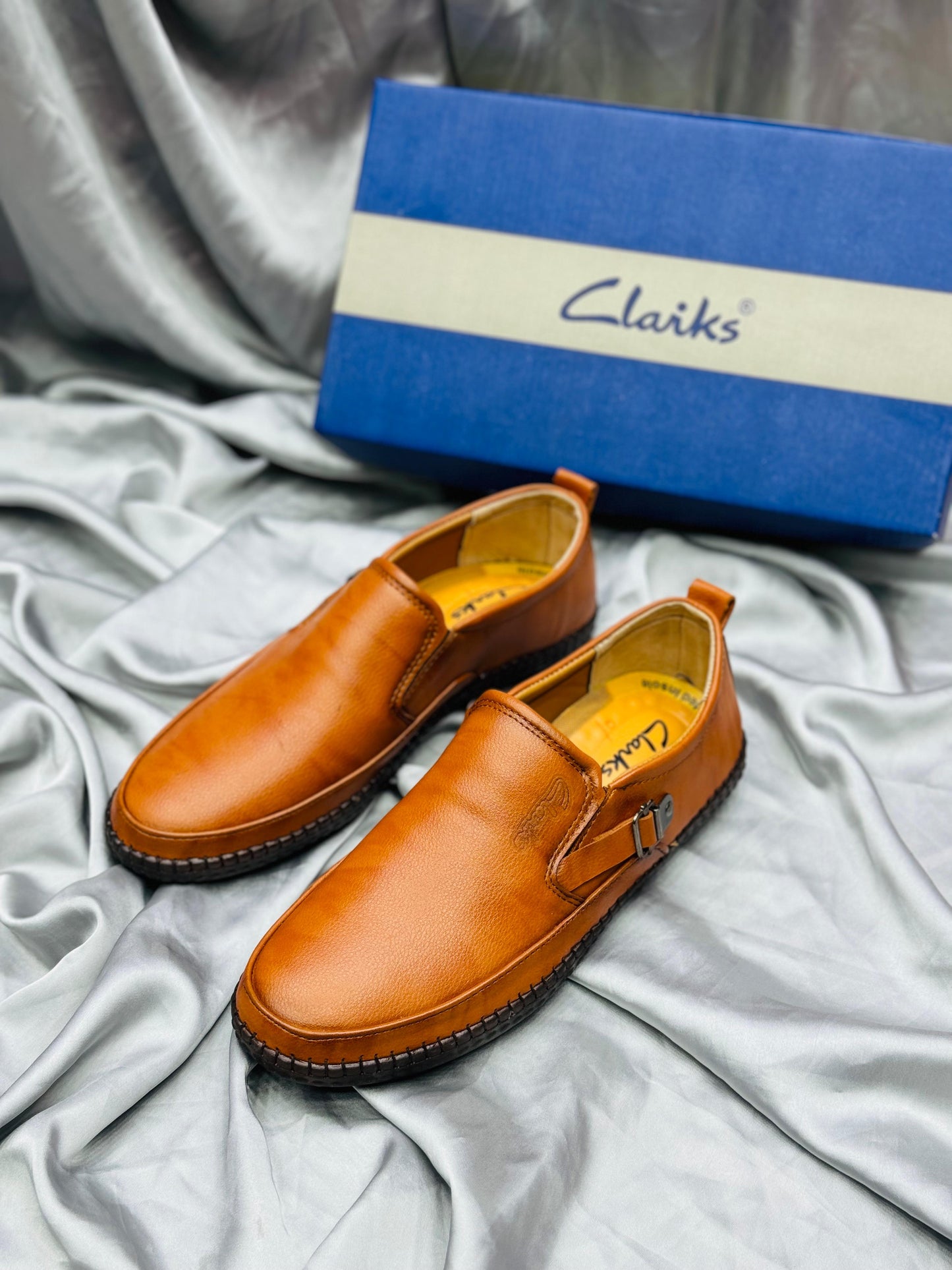 Clarks - Medicate - D8 - Orange