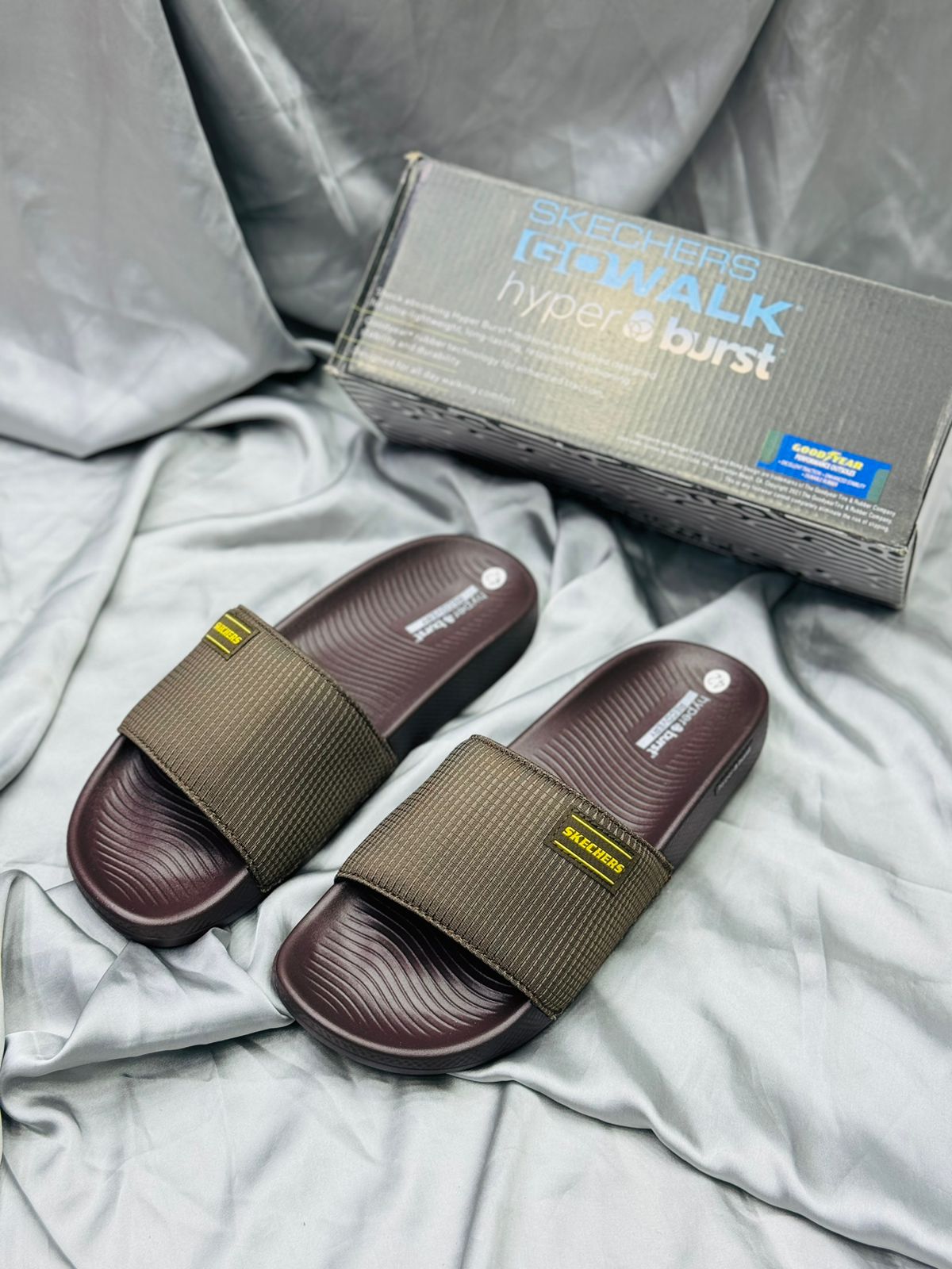 Skechers - Hyper Burst Slides - D2 - Brown