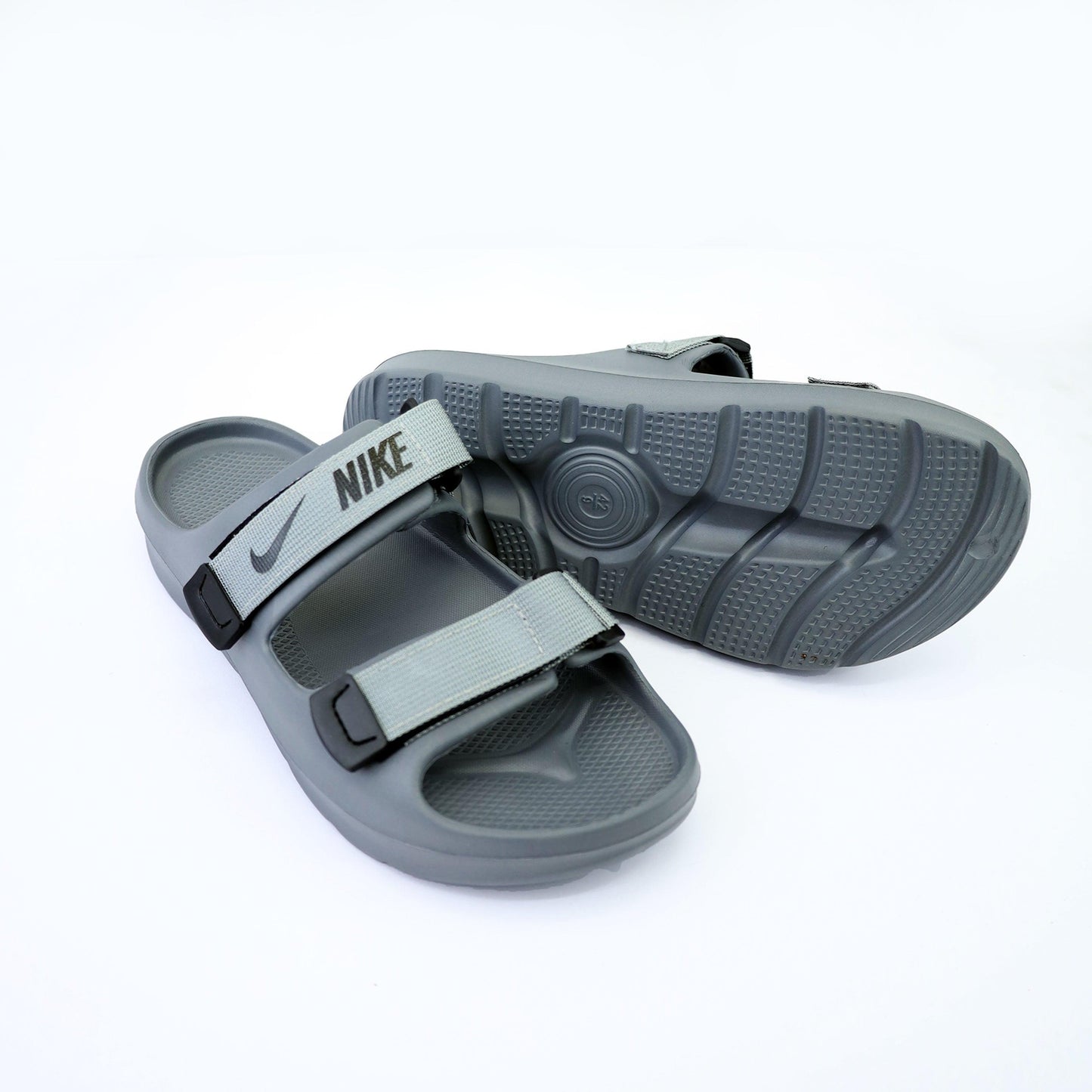 NKE - Slides - D1 - Grey