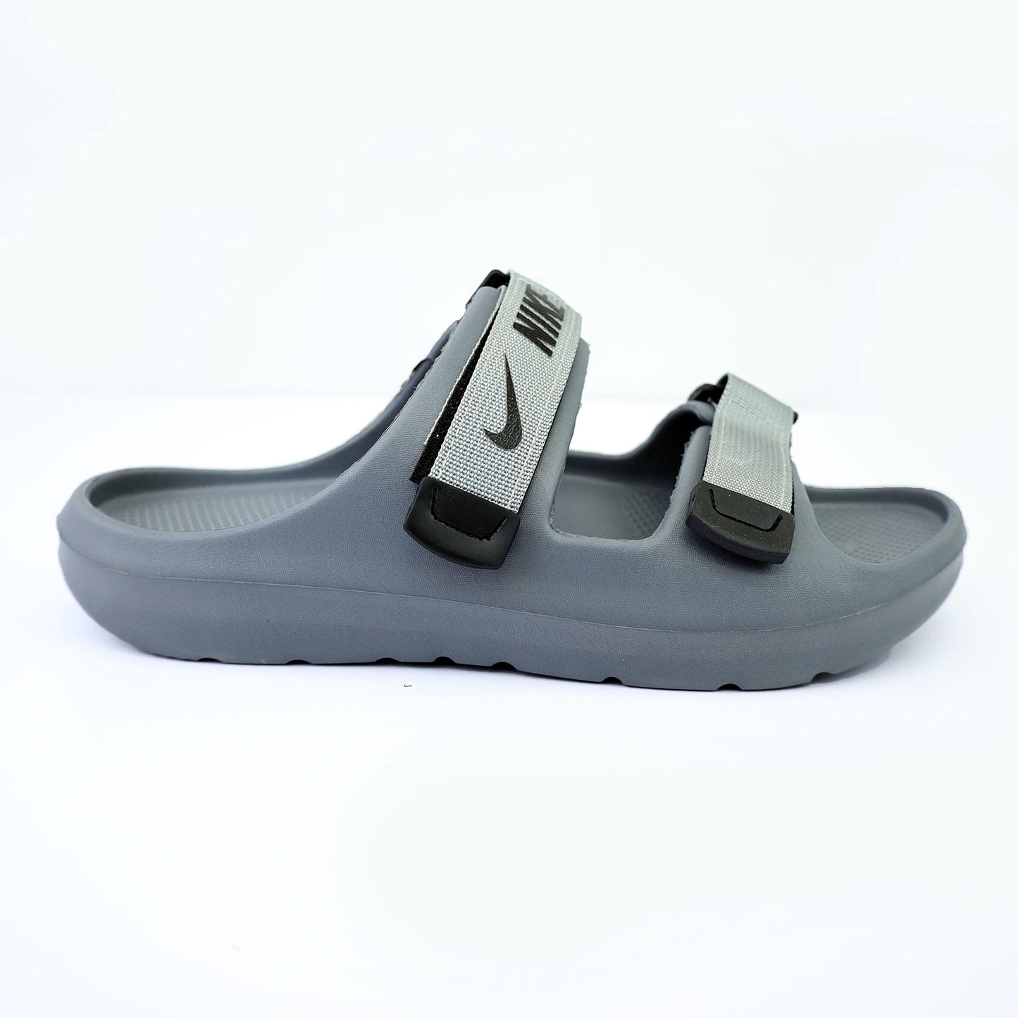 NKE - Slides - D1 - Grey