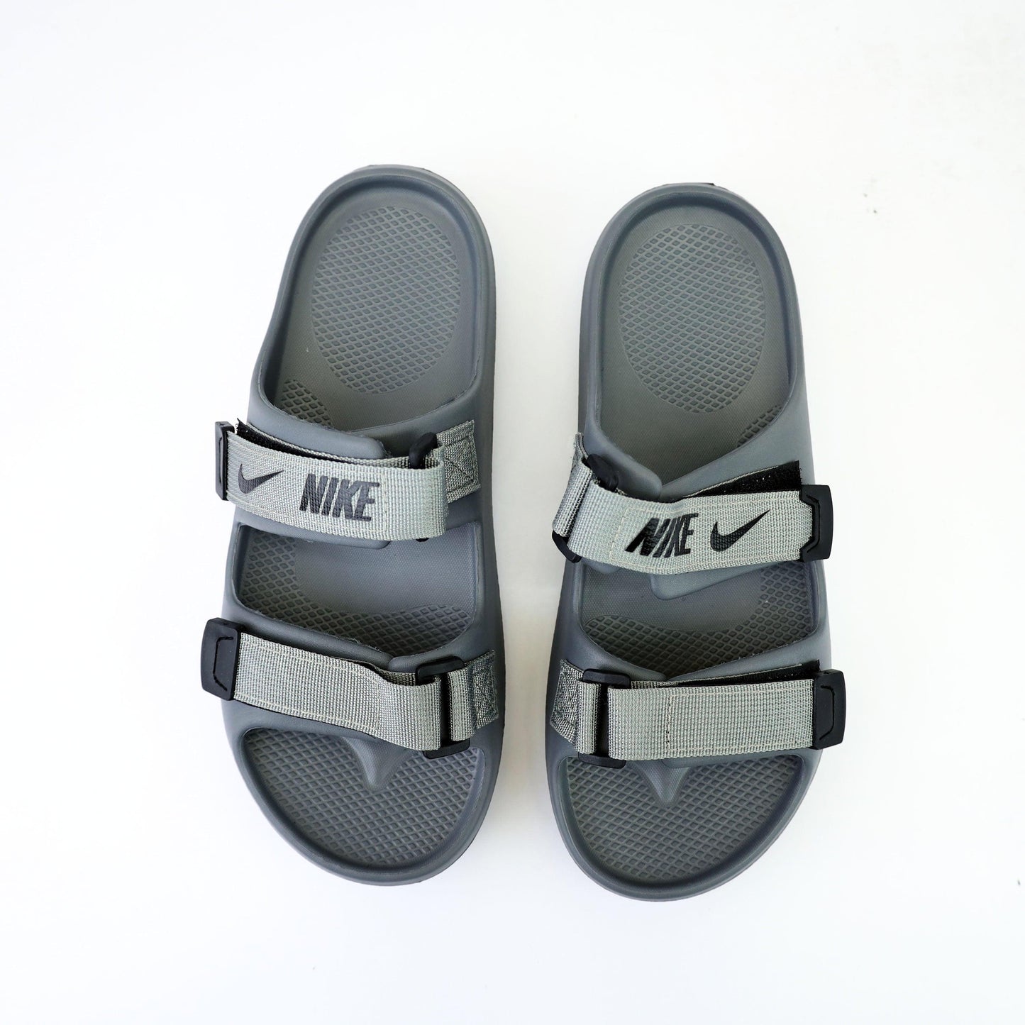 NKE - Slides - D1 - Grey