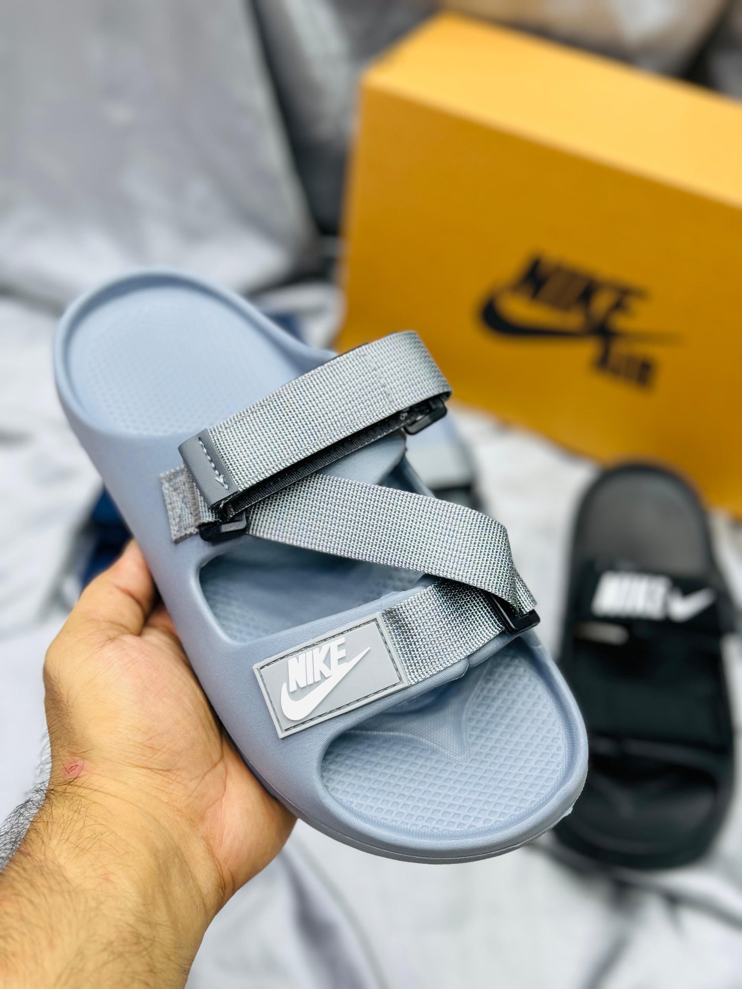 NKE - Slides - D2 - Grey