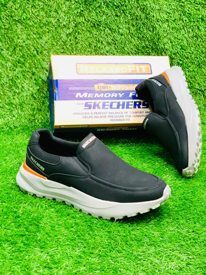 Skecher -  Gel Infused - black with white