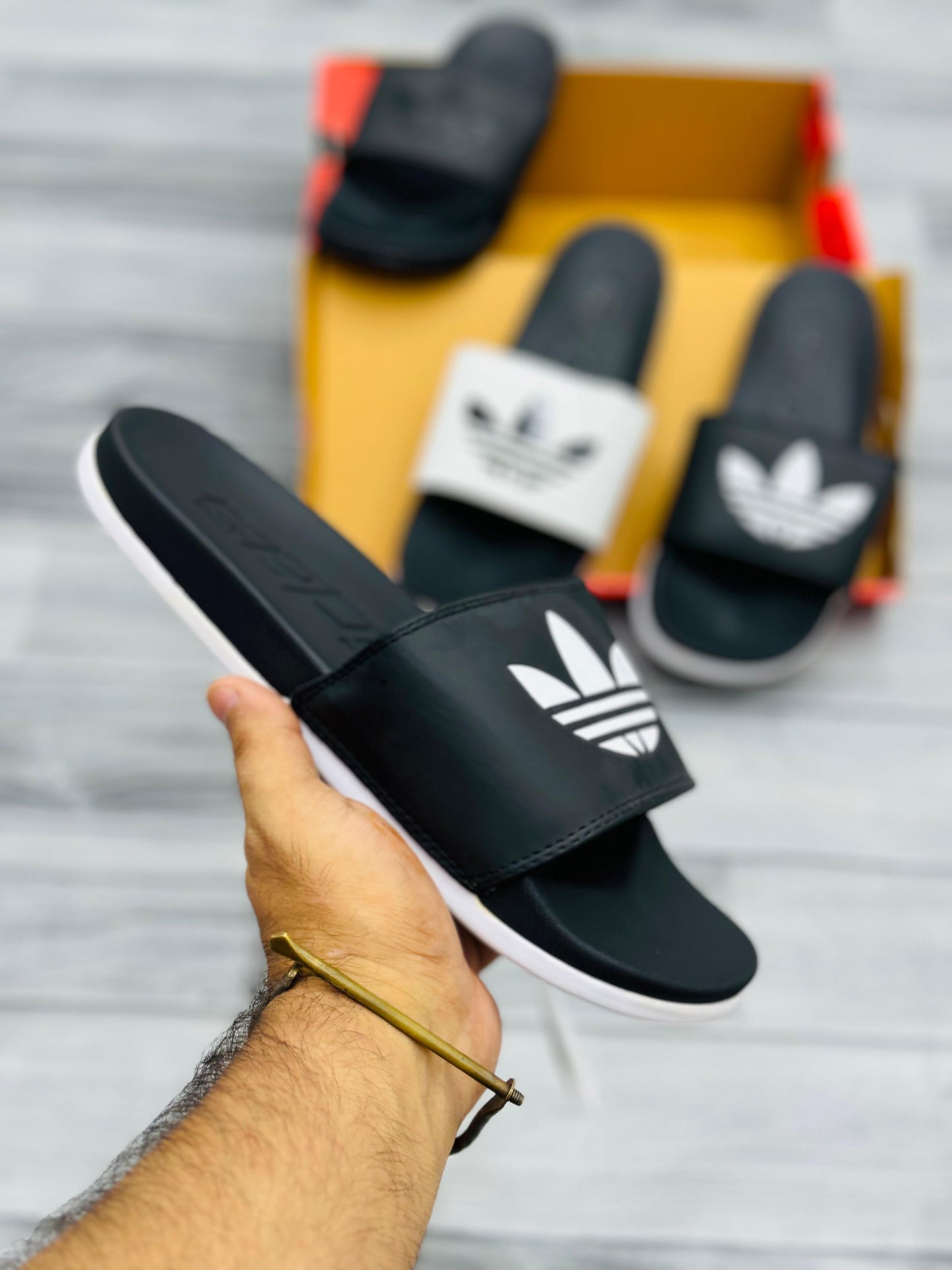 Adid - Slides - D2 - Black White