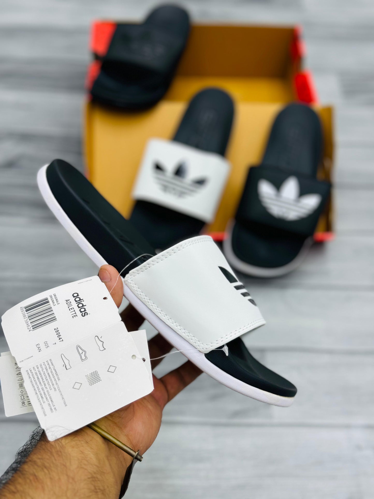 Adid - Slides - D2 -  White Black