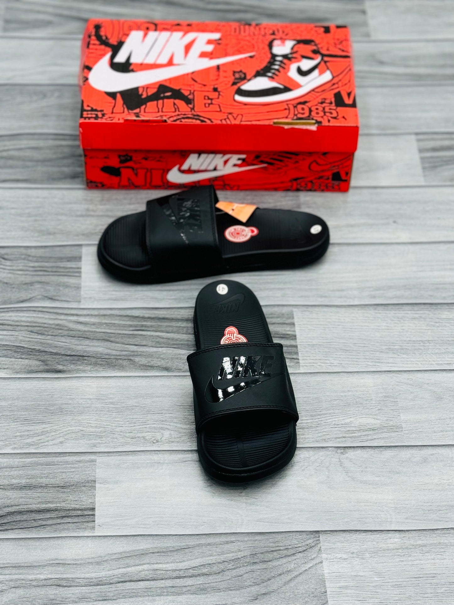 NKE - D2 - Slides - All  Black