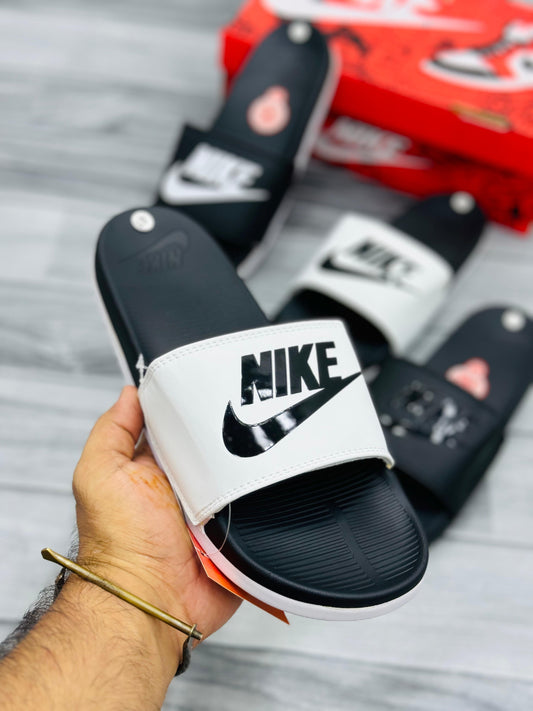 NKE - D2 - Slides - White Black