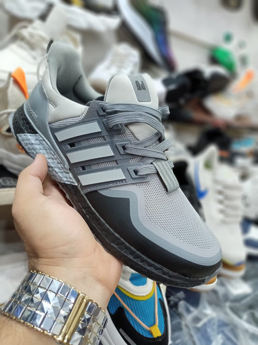 AD - Ultra boost -  Light Gray With Black