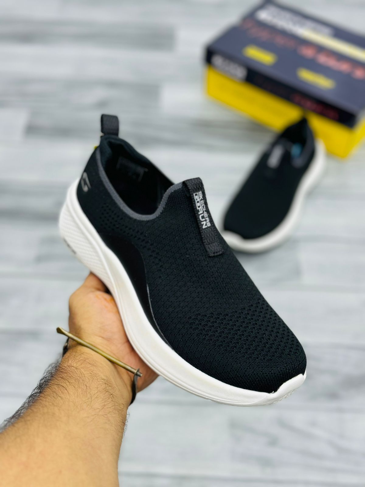 Skecher - Vapor Form - Black White