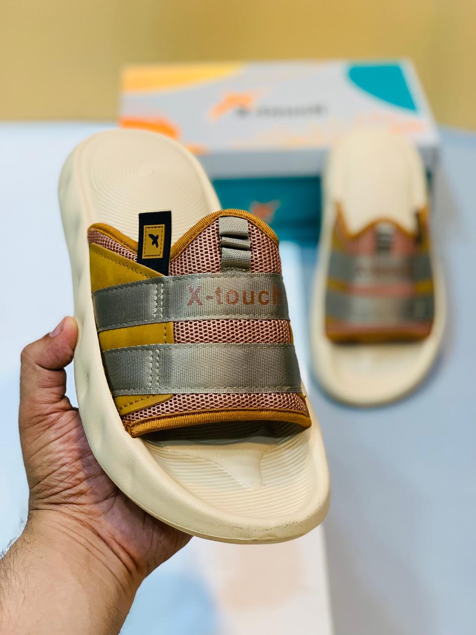 X-Touch - Slides - D4 - Brown Gray