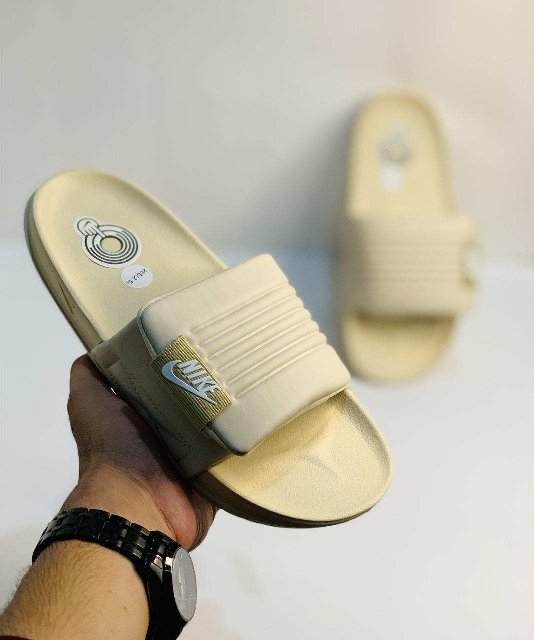 NKE - Slides - D3 2.0 - Beige