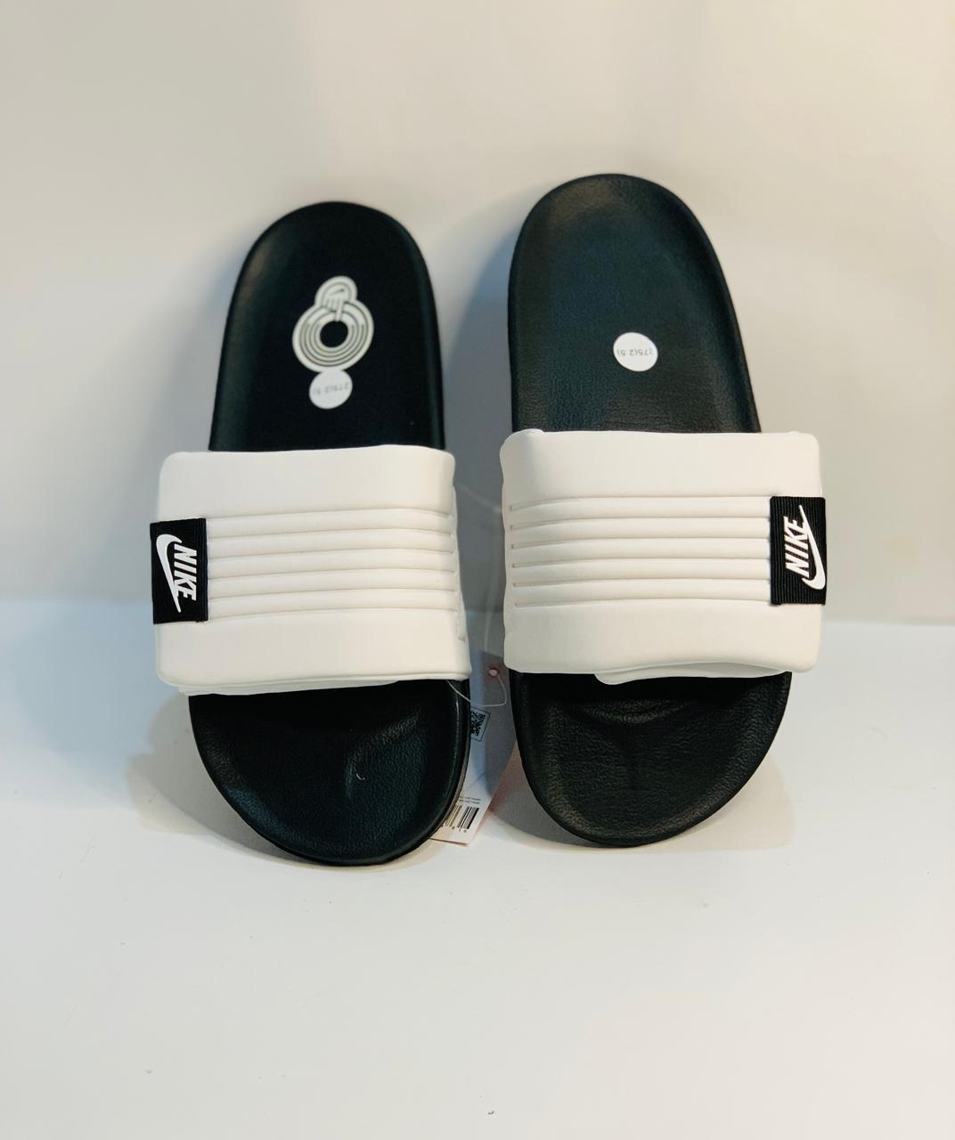 NKE - Slides - D3 2.0 - White Black