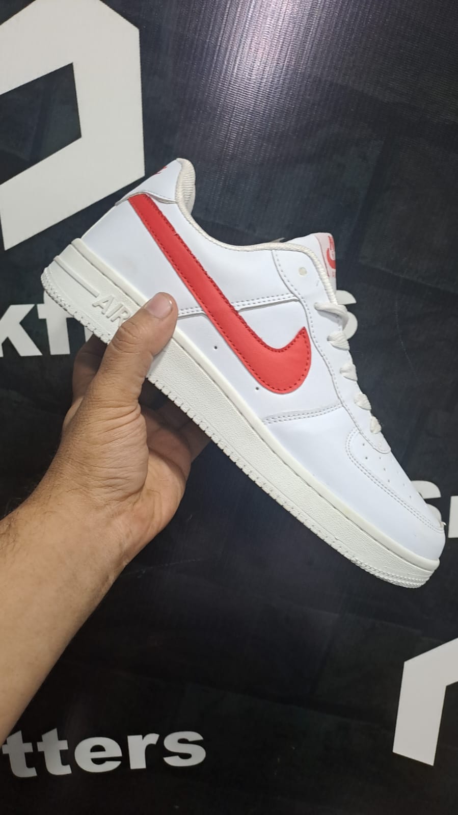 NKE Airforce 1 - White with Red Tick