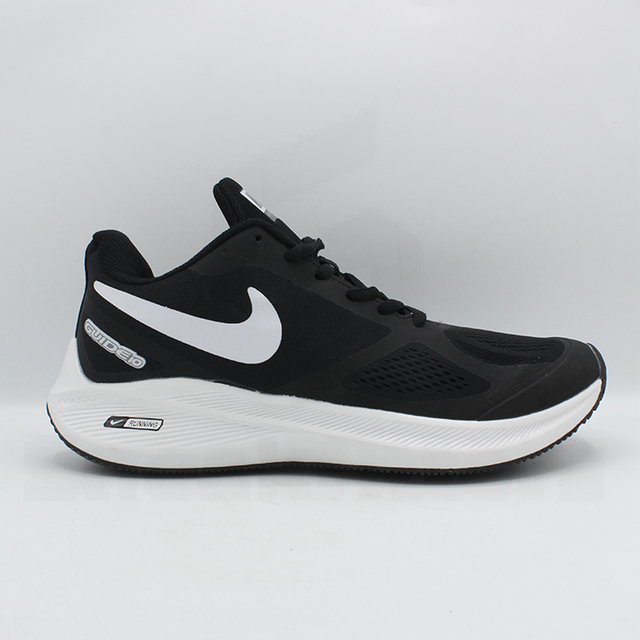 NKE - Zoom Structure - K10 - Black White