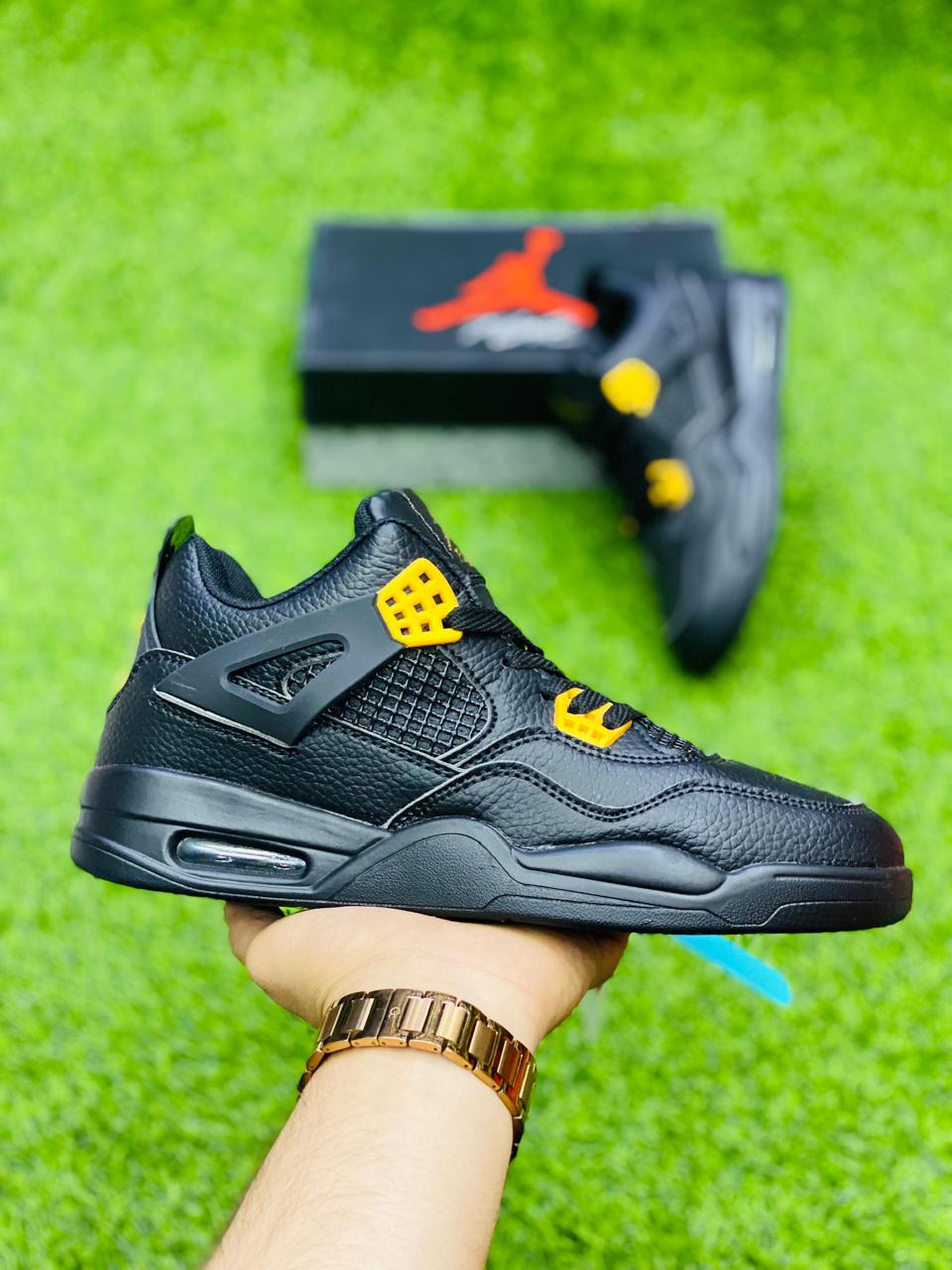 AR JDN 4 - Retro - Black Yellow