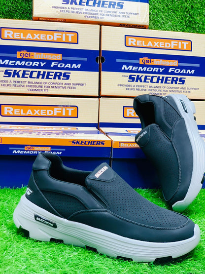 Skecher -  MF - Black with White