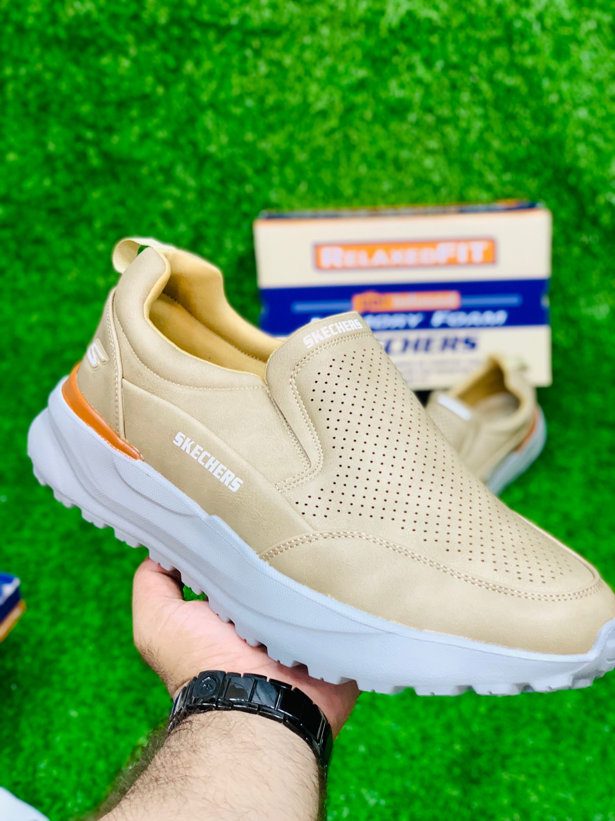 Skecher - Gel Infused - Fawn white