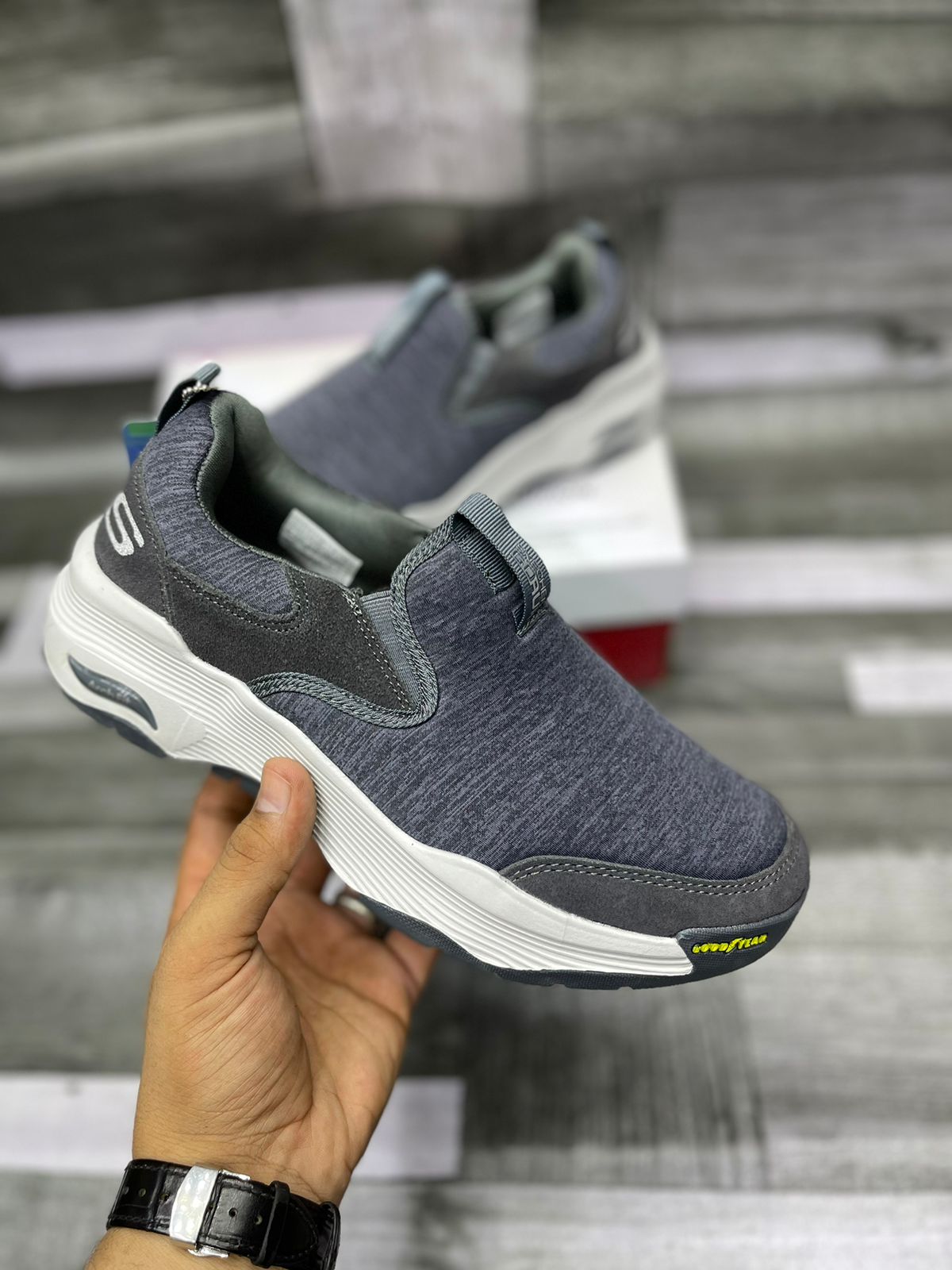 Skechers - Go Run - Archfit - Grey White