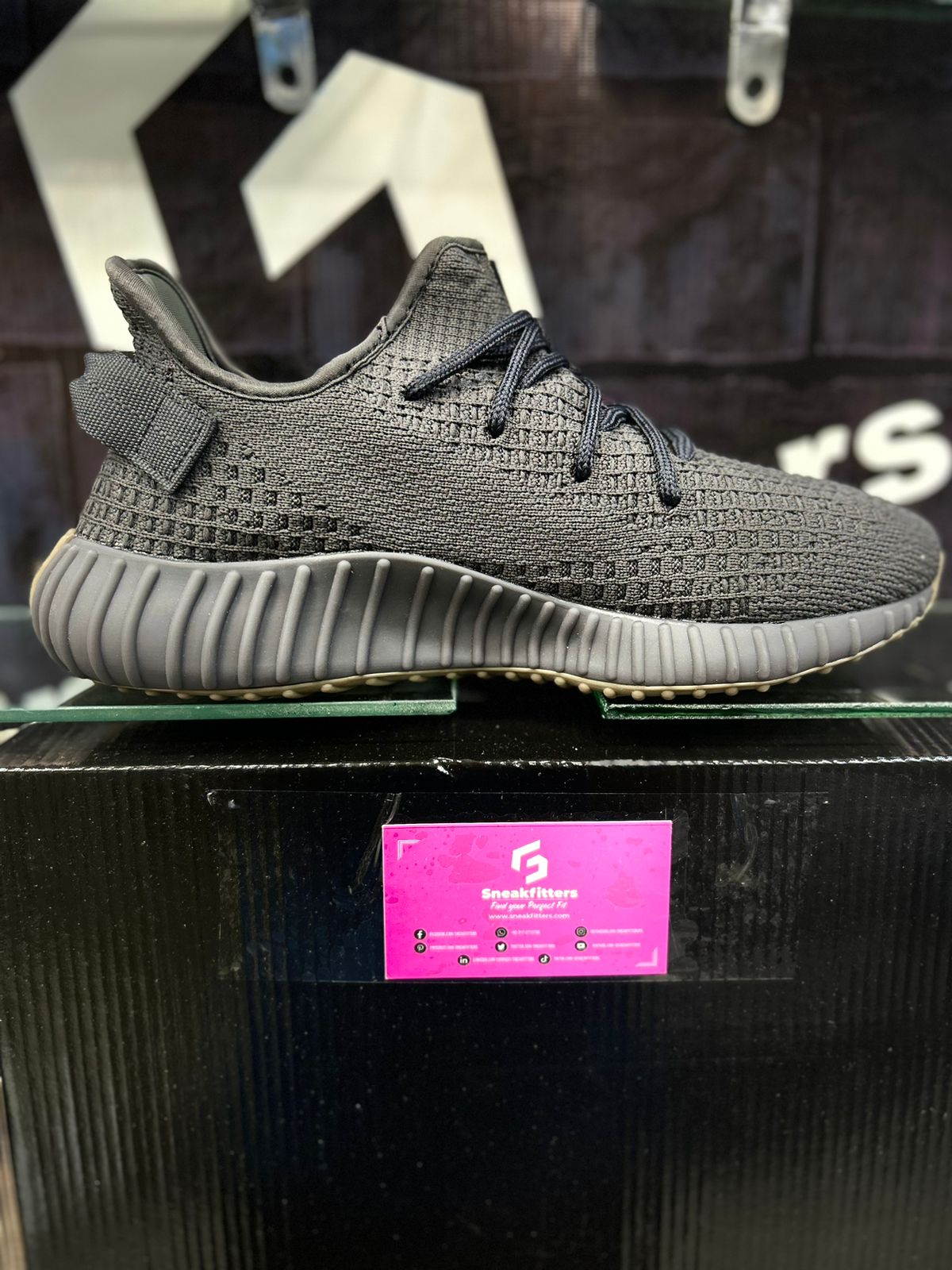 AD - Yeezy365 - D2 - Black