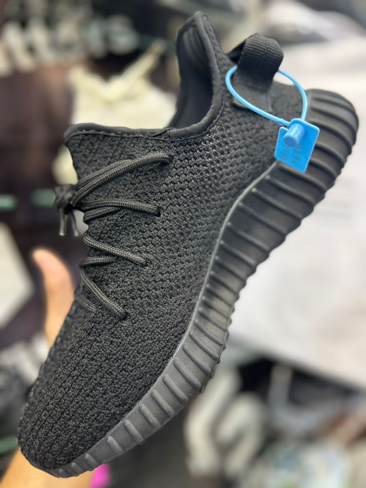 AD - Yeezy365 - D3 - Black