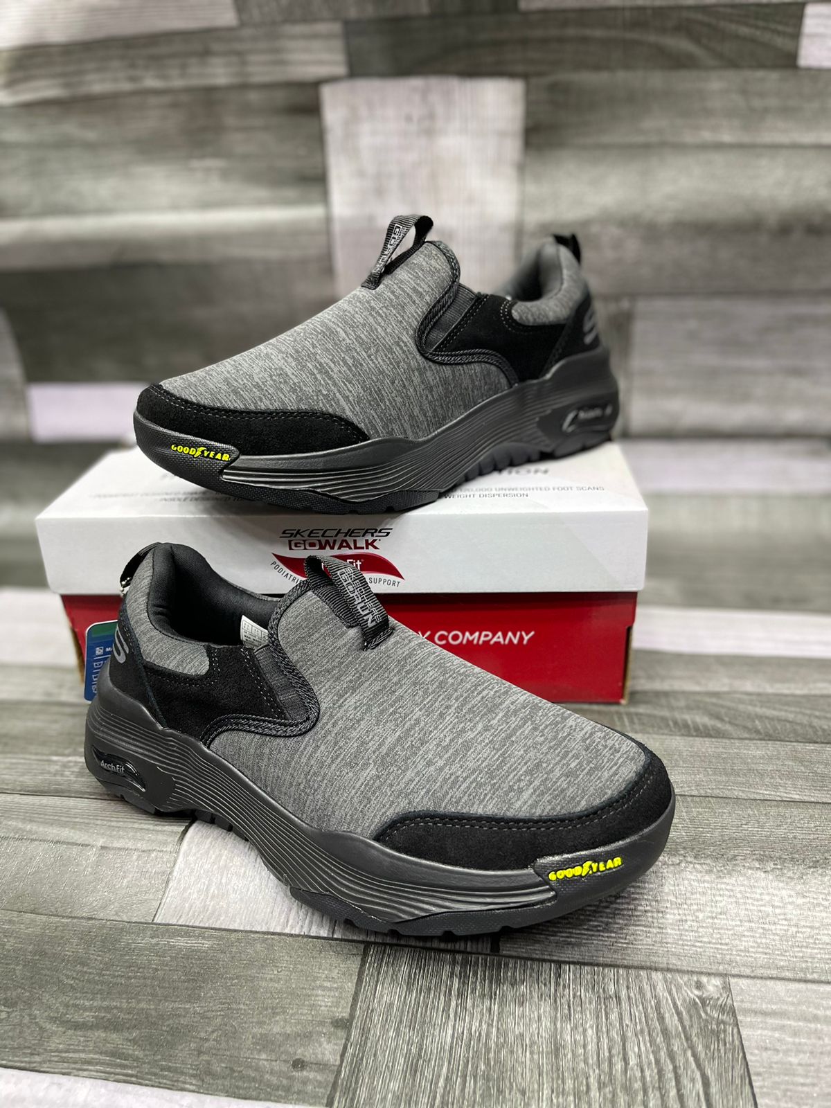 Skechers - Go Run - Archfit - Grey Black