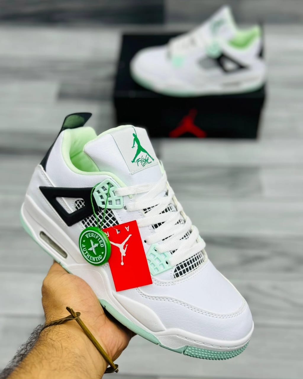 AR JDN  4 - Retro - Green White