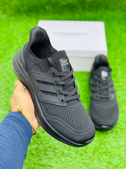 Adid - Ultraboost Sneakers - Black