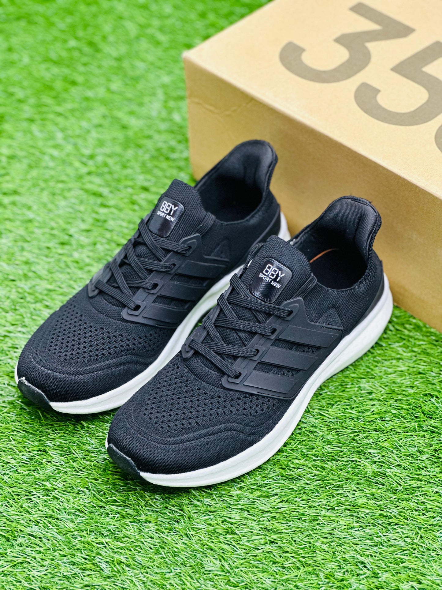 Adid - Ultraboost Sneakers - Black White