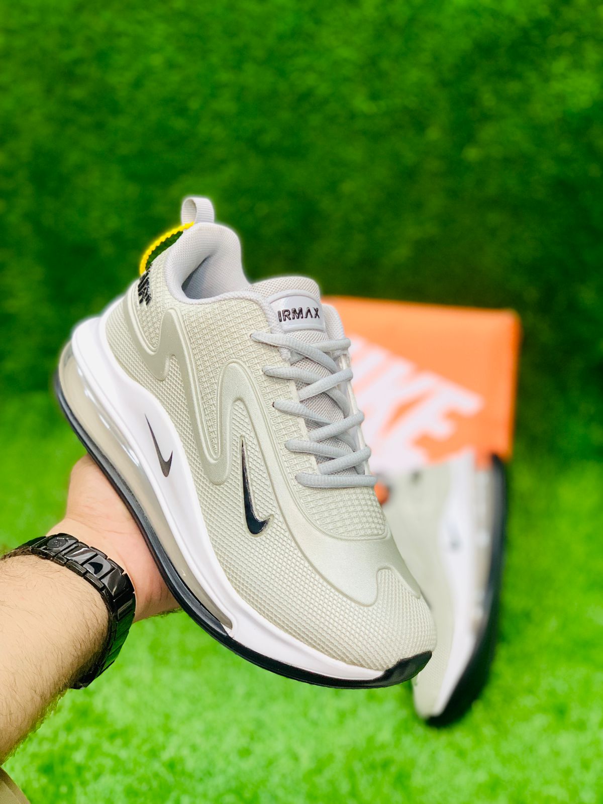 NKE Air Max 720 Grey Black Sneakfitters