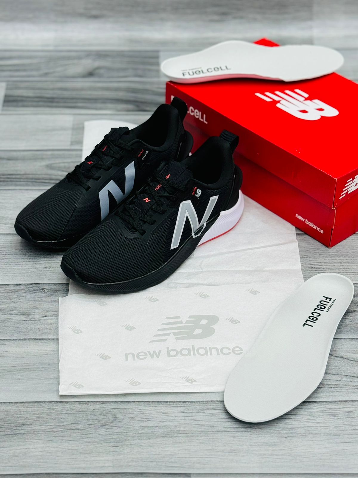 New Balance - FuelCell RC Elite - Black White