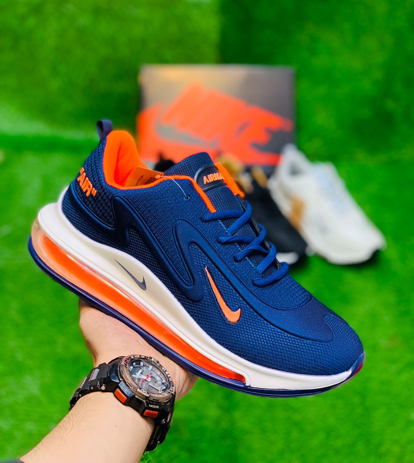 NKE Air Max 720 - Blue Orange