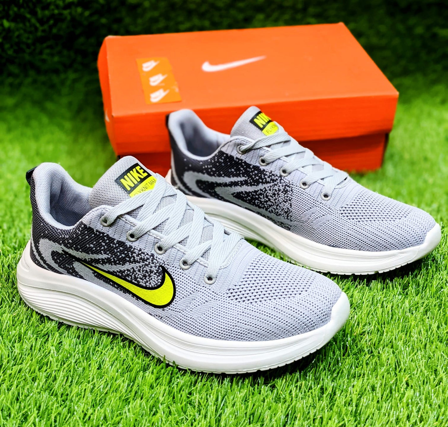 NKE - Air Zoom Pegasus 37 - Light Grey