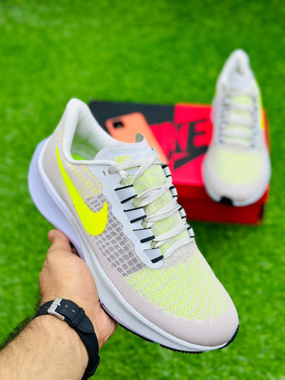 NKE Zoom - Pegasus 37 - Light Green