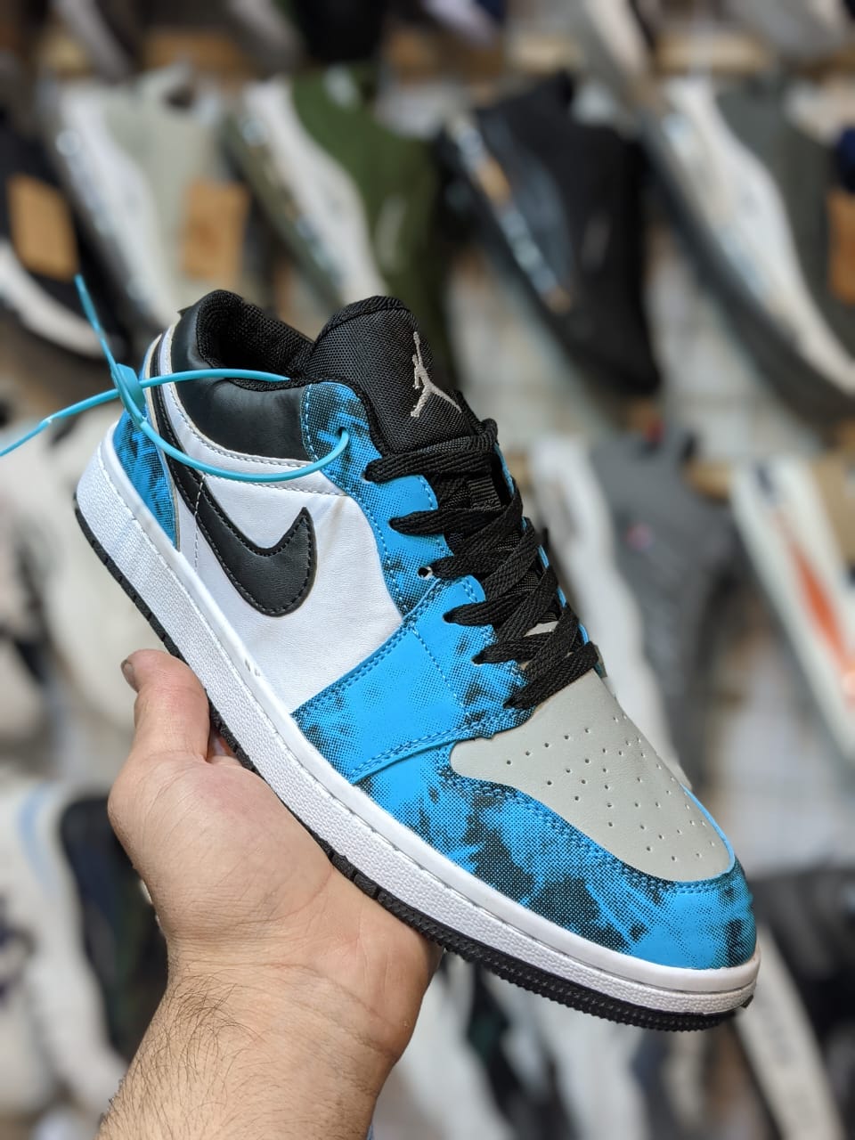 AR JDN 1 Low - Retro SB UNC Black