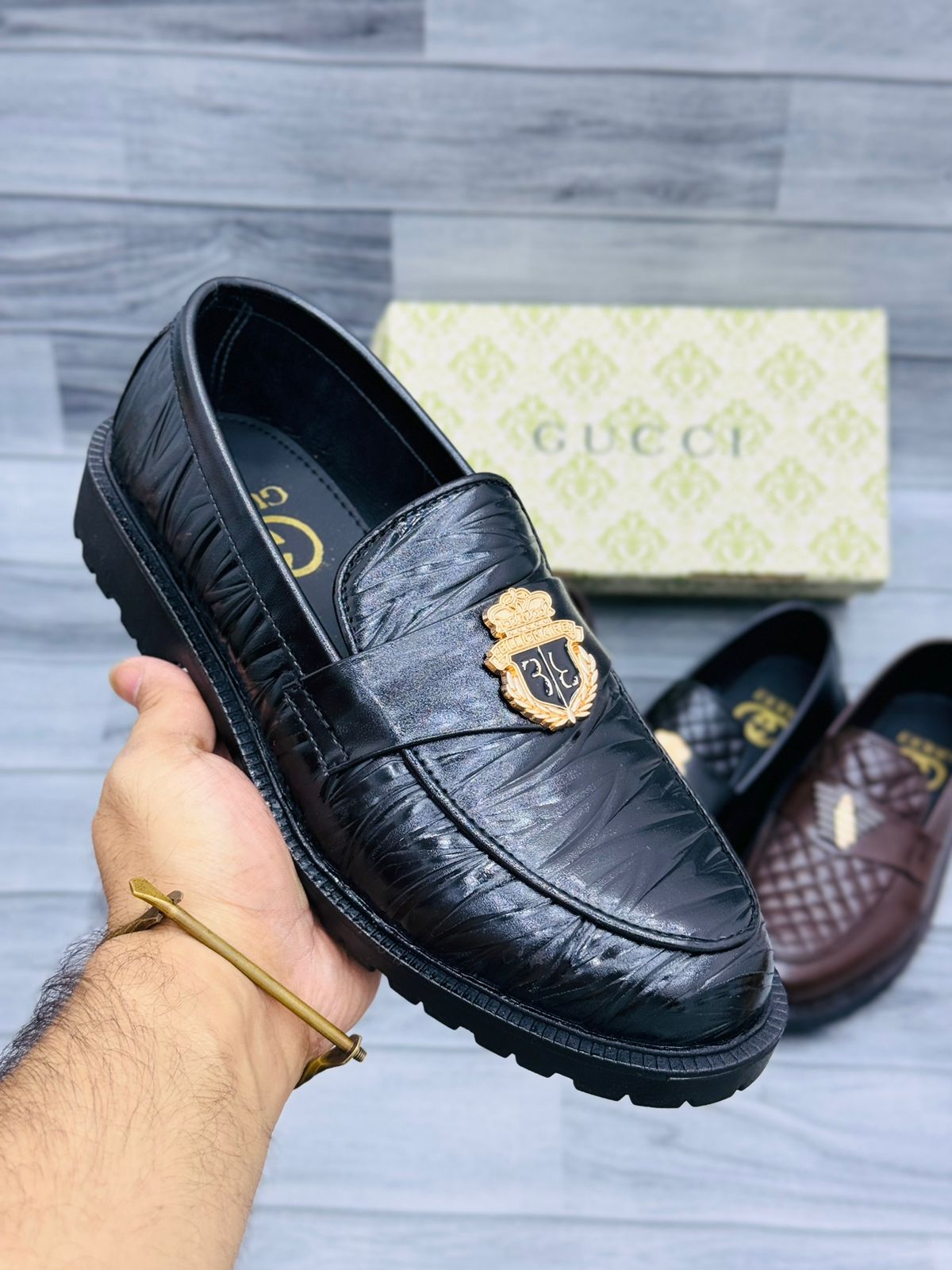 Guccci - Formal D7 - Black