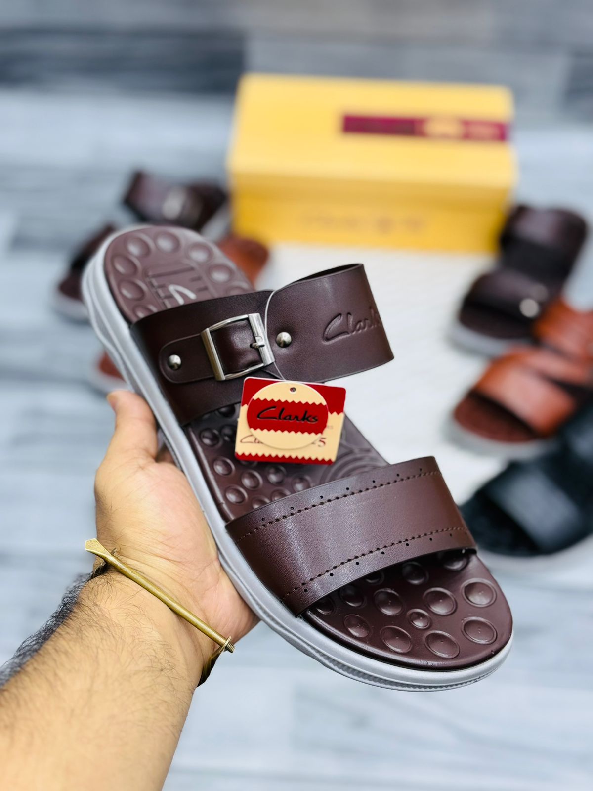 Clarks - Slippers D1 - Brown