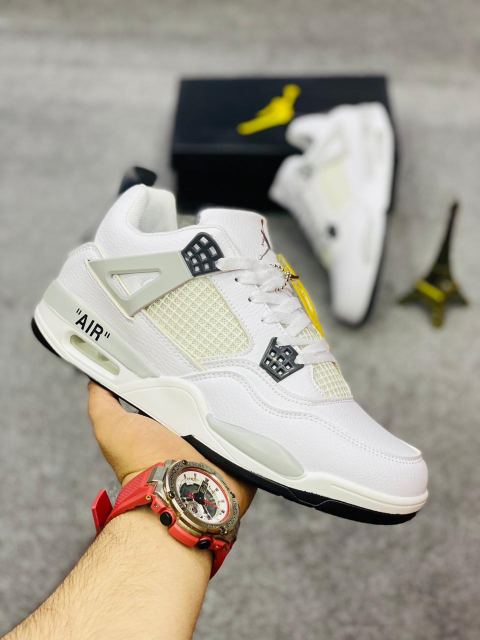 AR JDN 4 - Retro - White Black