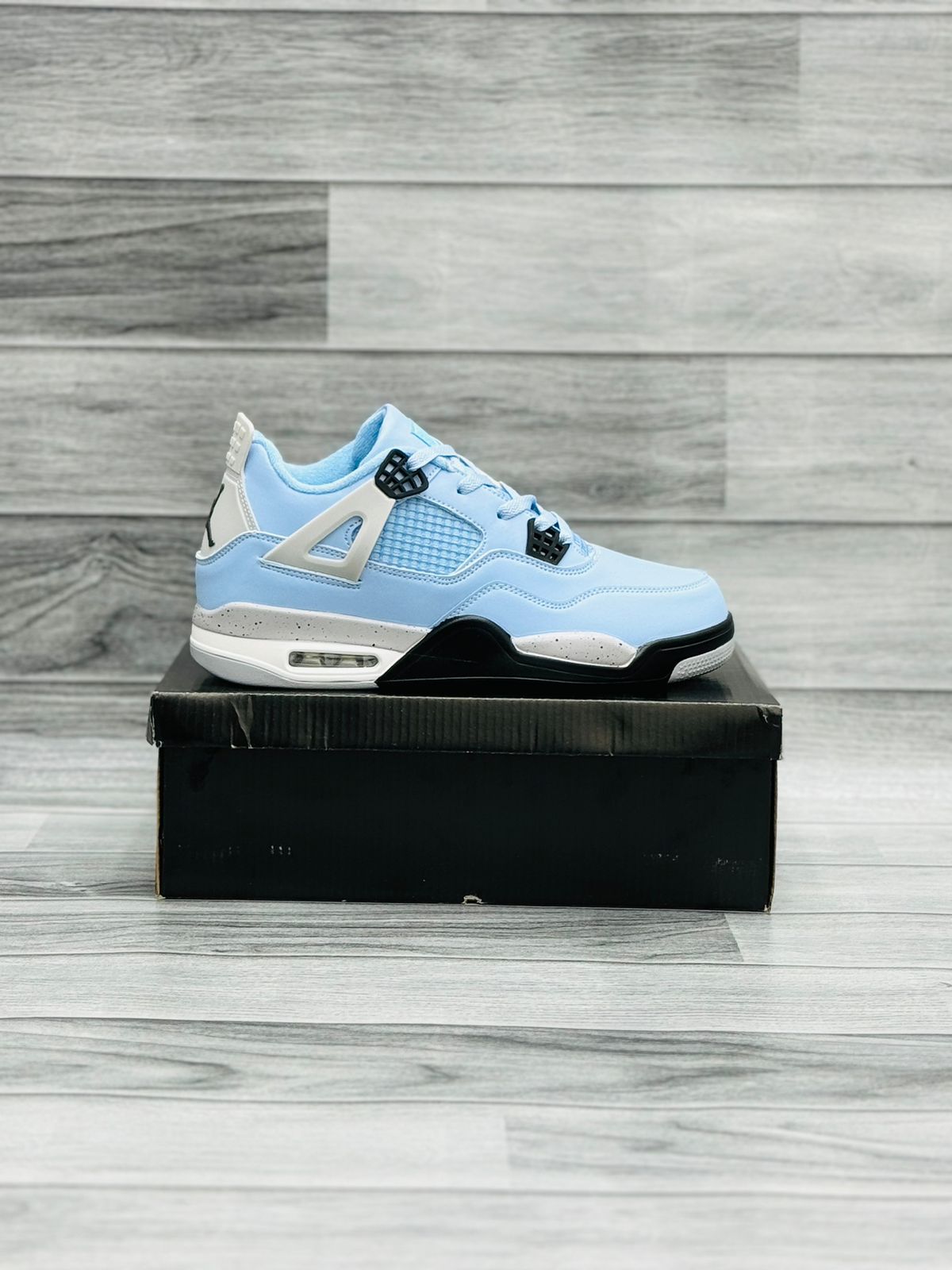 AR JDN  4 - Retro - Sky Blue 2.0