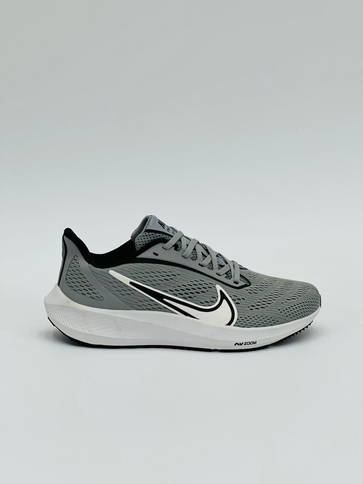 NKE Zoom - Pegasus 39 - Grey White