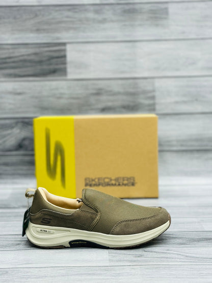 Skecher - Ultra Go - Golden