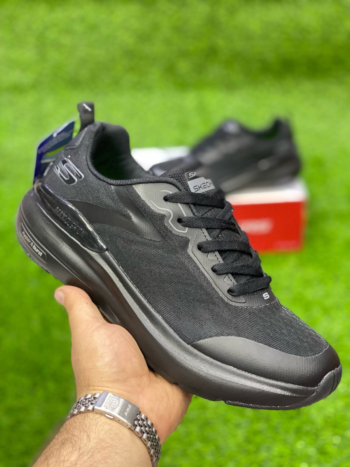 Skechers - Hyper Burst Max Cushion - All Black